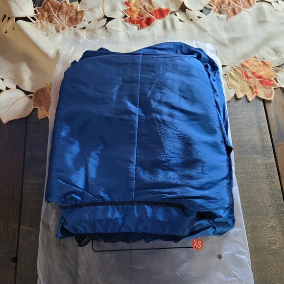 Ghosts Hetty Cosplay Costume Dress - Picture 2 of 4